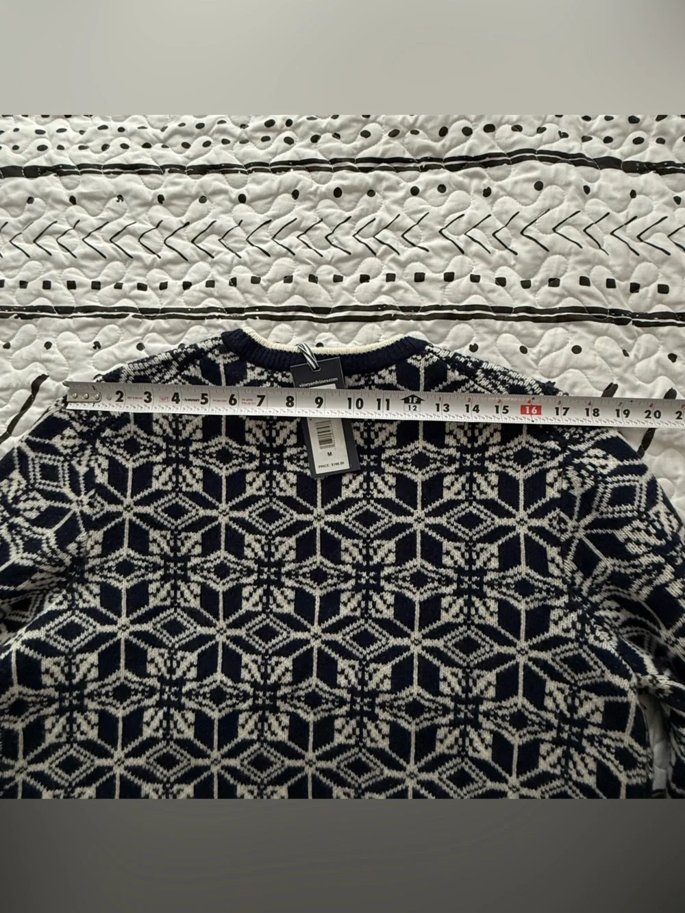 Vineyard Vines bold geometric